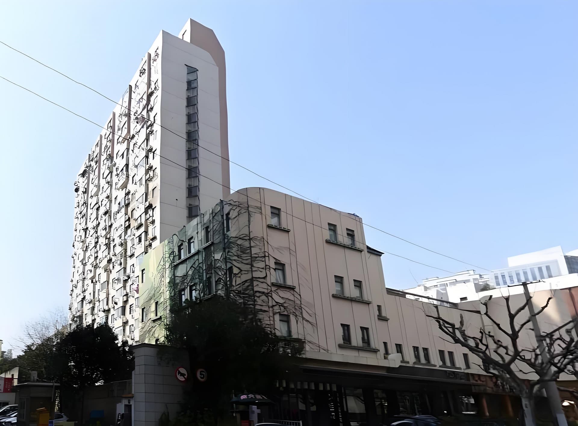 胶州路709号